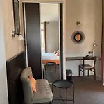 Logis Synaya