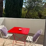 Hotel Logis Synaya 3*