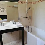 Hotel Logis Synaya