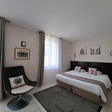 Logis Synaya 3*